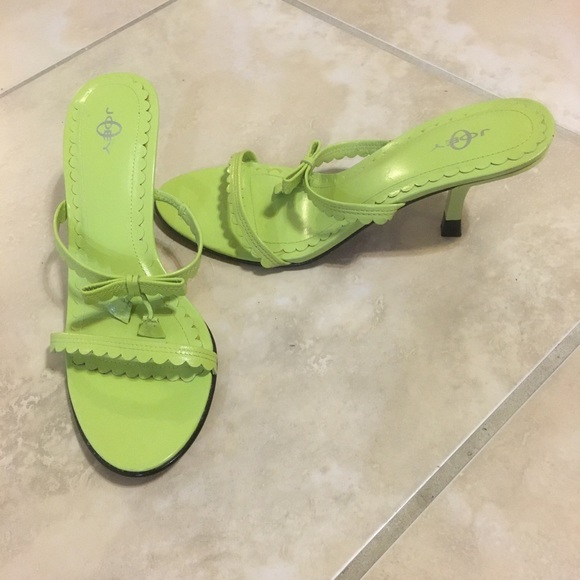 Joey O Green Strappy Rikrak Trim Preppy High Heel Sandals 6 EUC - Picture 2 of 8